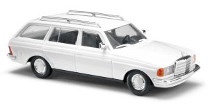 Busch 60225 - H0 - Mercedes  W123 T - Bausatz